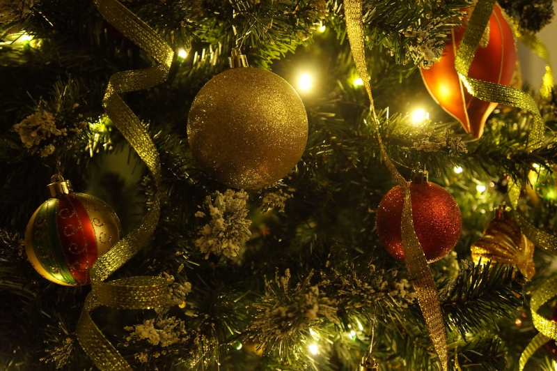 Historia choinki bożonarodzeniowej: Dlaczego staje się centralnym elementem dekoracji?